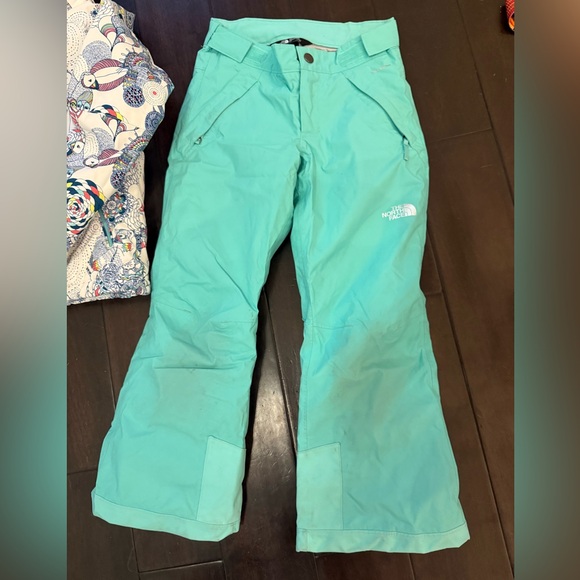 Roxy Ski Jacket and North Face pants  - size small - 7/8 - Picture 2 of 8
